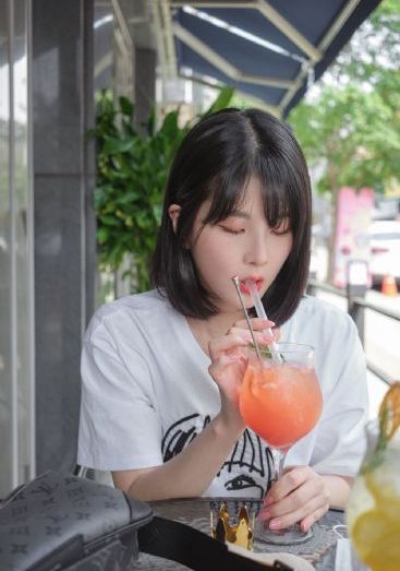 年轻的女房东hd中文字幕韩剧