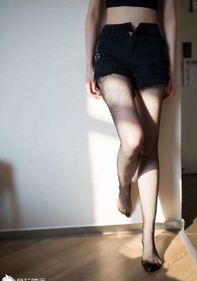裙子的下面有野兽