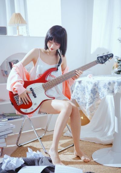 24岁女高中生